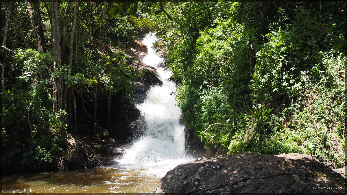 zum Wasserfall